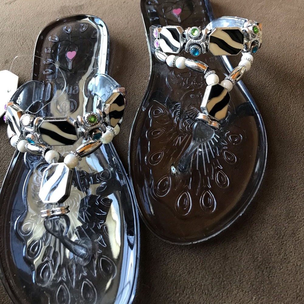 NWT Macy’s Sandals - Picture 3 of 3